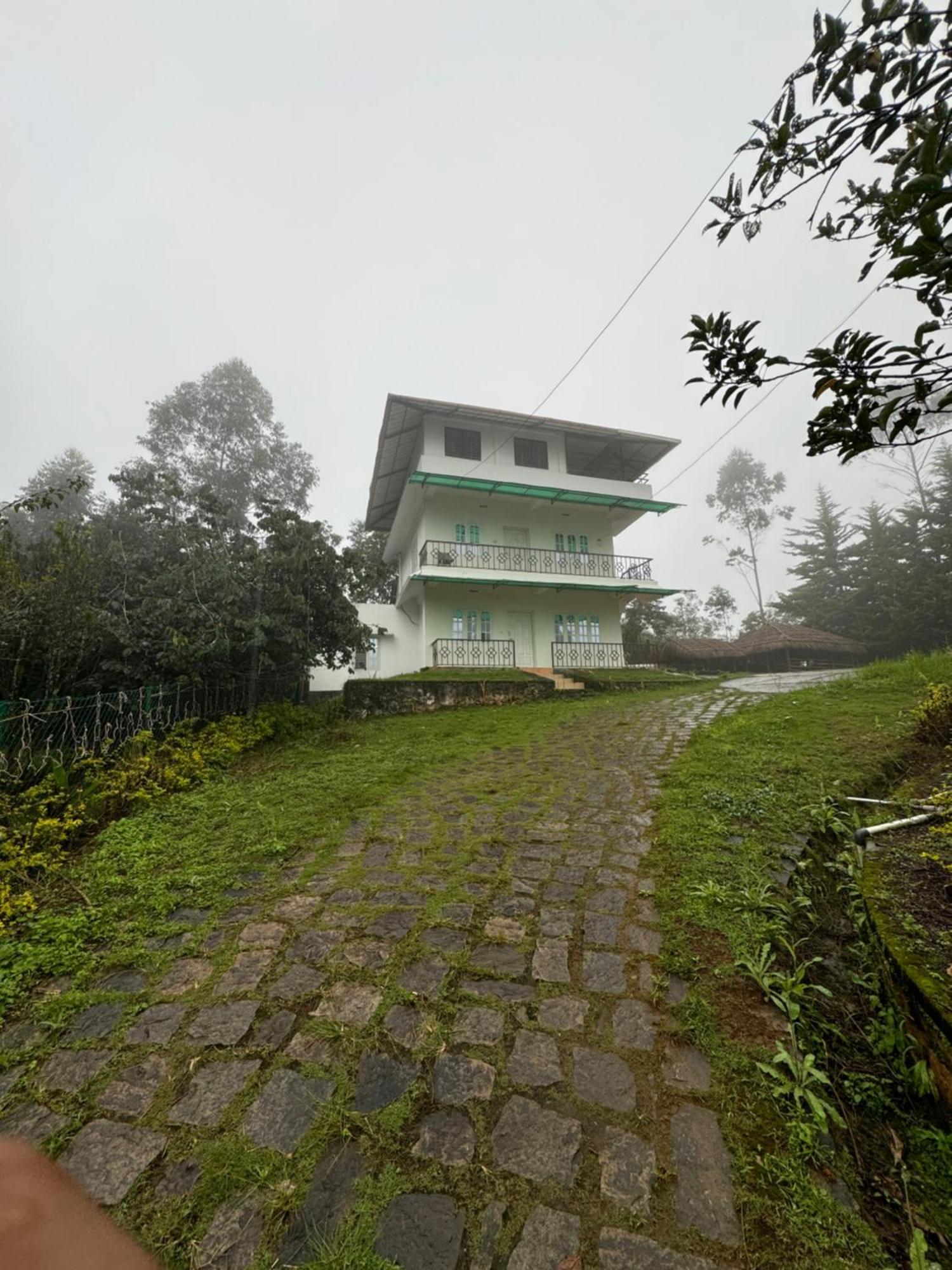 Farm Stay - Apple Valley Kanthalloor 外观 照片
